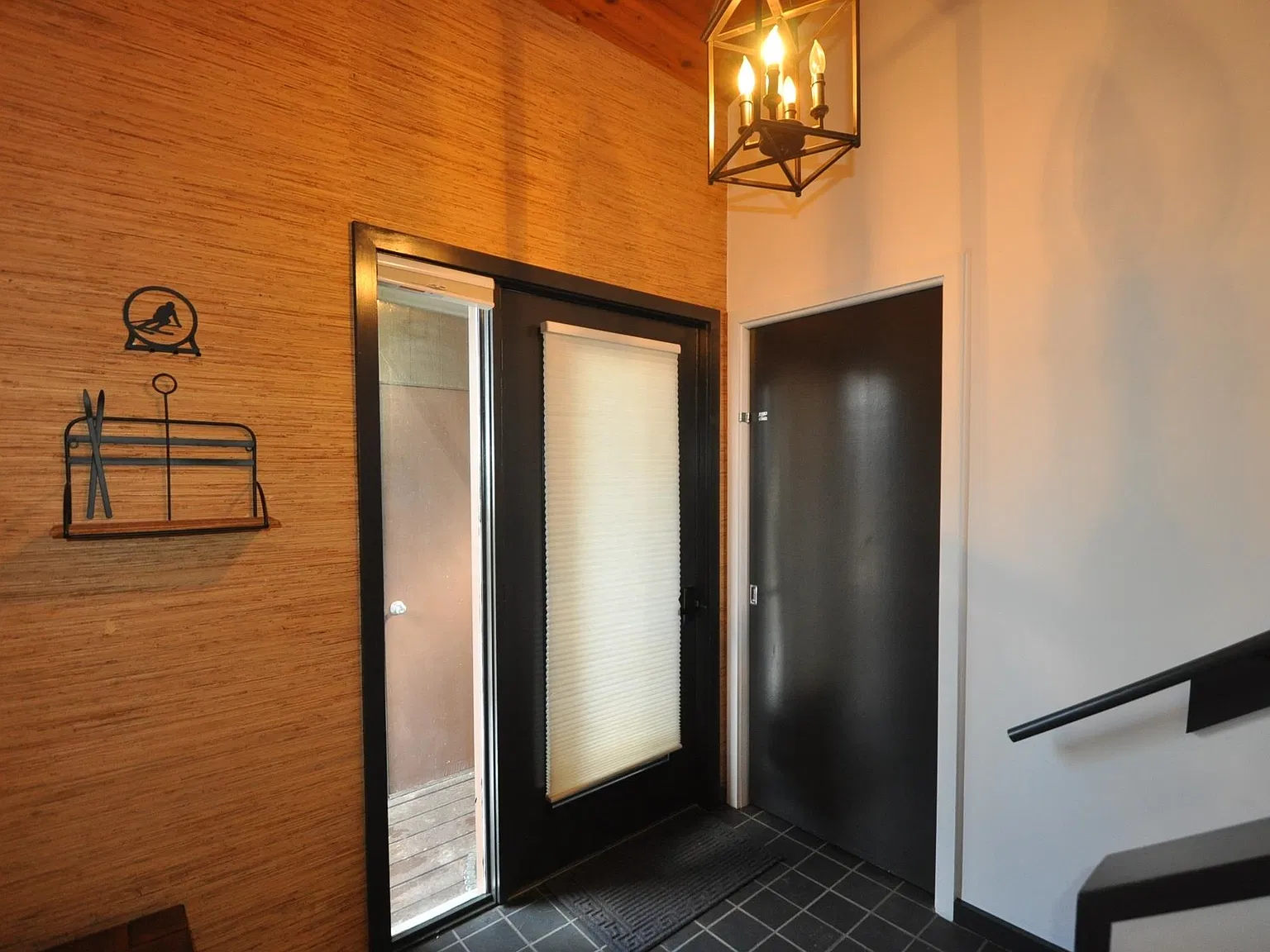 3 bed, 2.5 bath, 1906 sqft, $4,750 — Photo 4