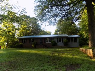 607 Danielsville St, Jefferson, GA 30549