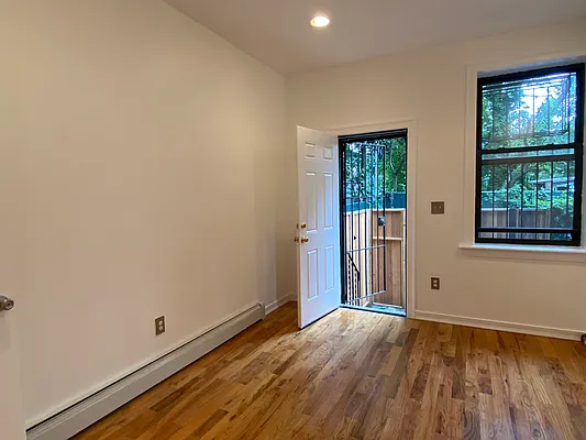 Rented by Bedford 6 Real Estate | media 22