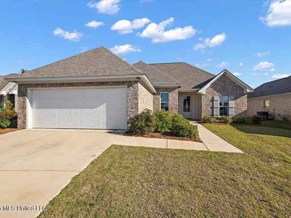 405 Butternut Dr, Canton, MS 39046