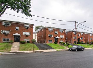 Eastern Parkway, Irvington, NJ 07111
