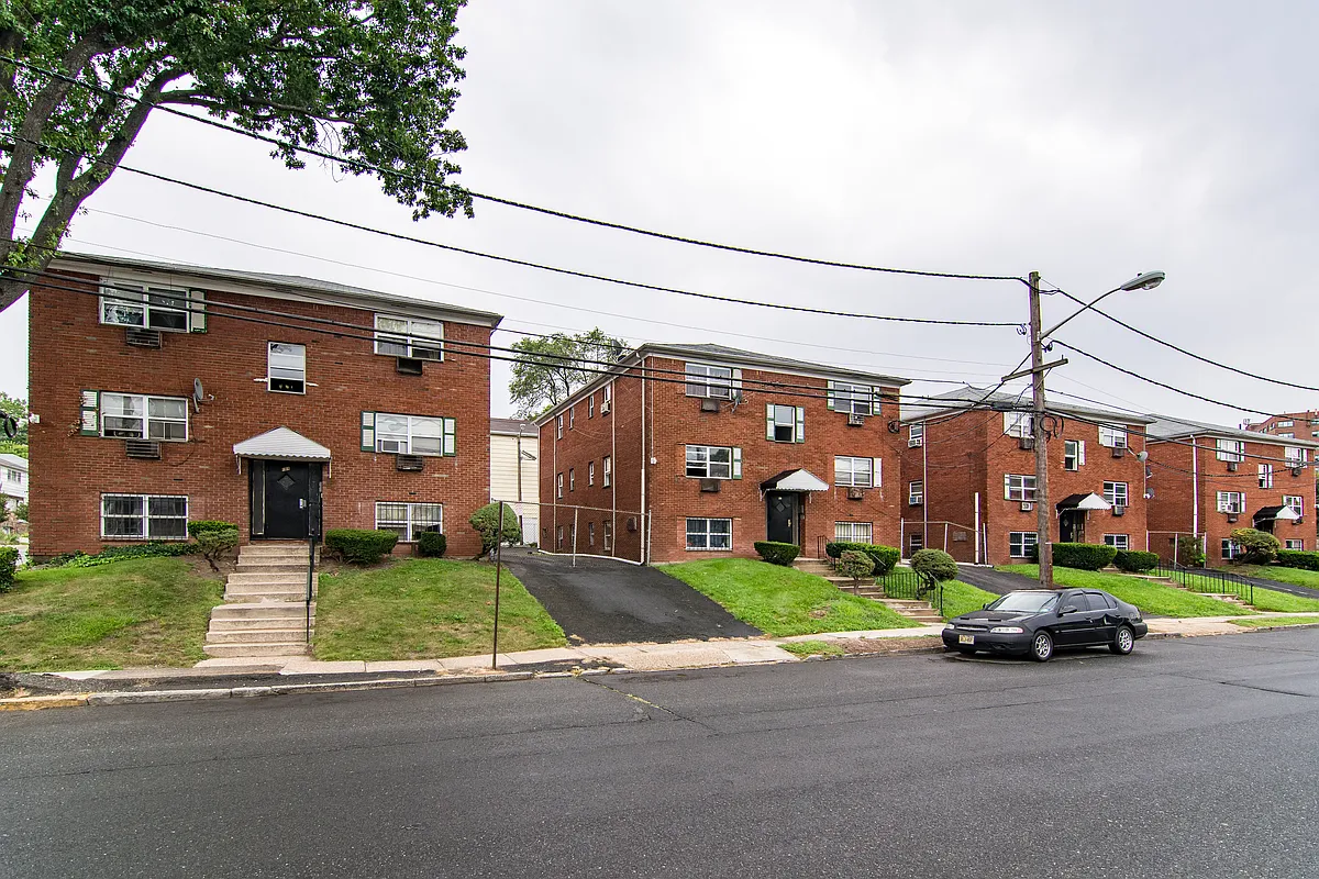 Building Photo - 274 Eastern Pkwy #4