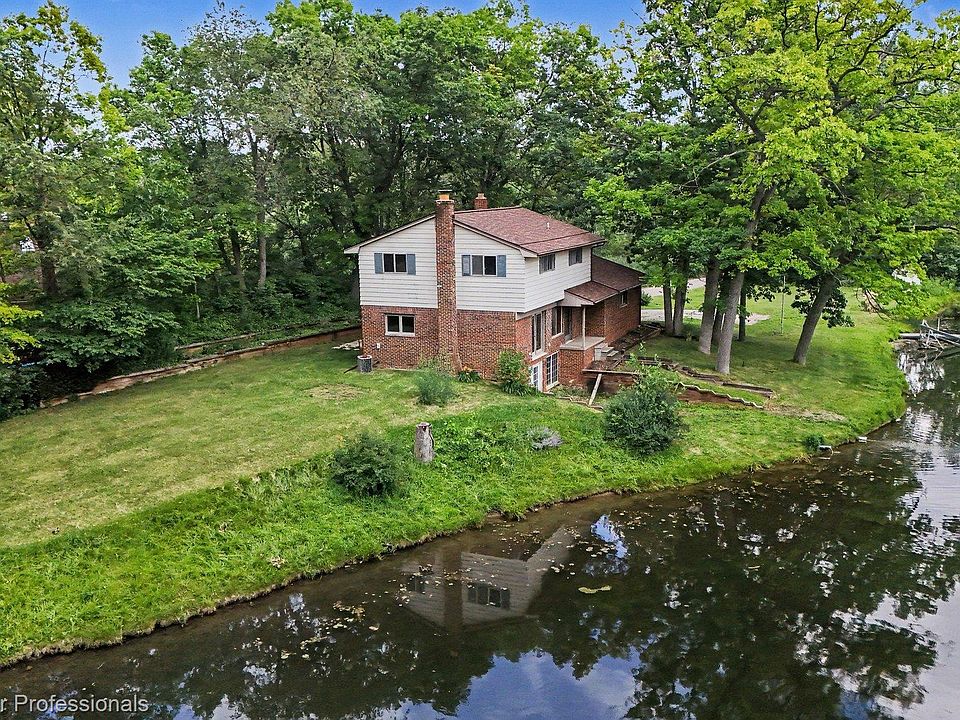 1st image of 8965 Sherwood Dr