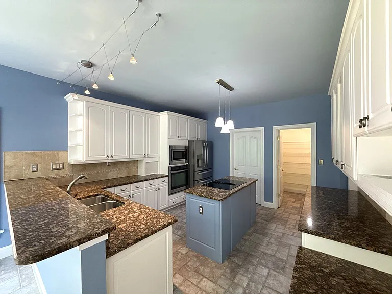 15816 Feeny Ct — Photo 6
