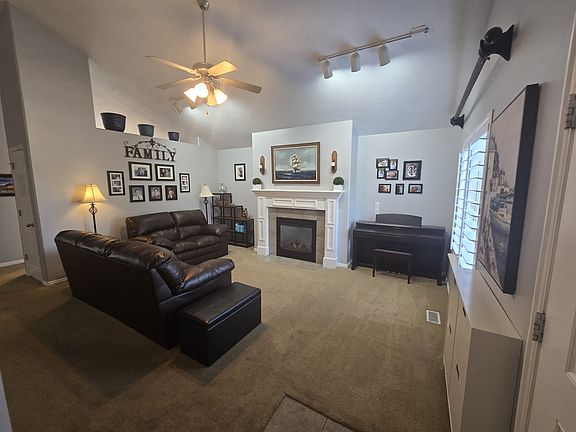 3rd image of 4491 N Stoneybrook Way