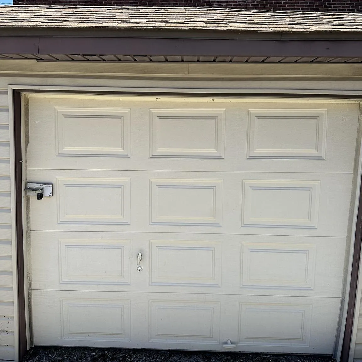 Studio, 1638 sqft, $350 — Photo 1