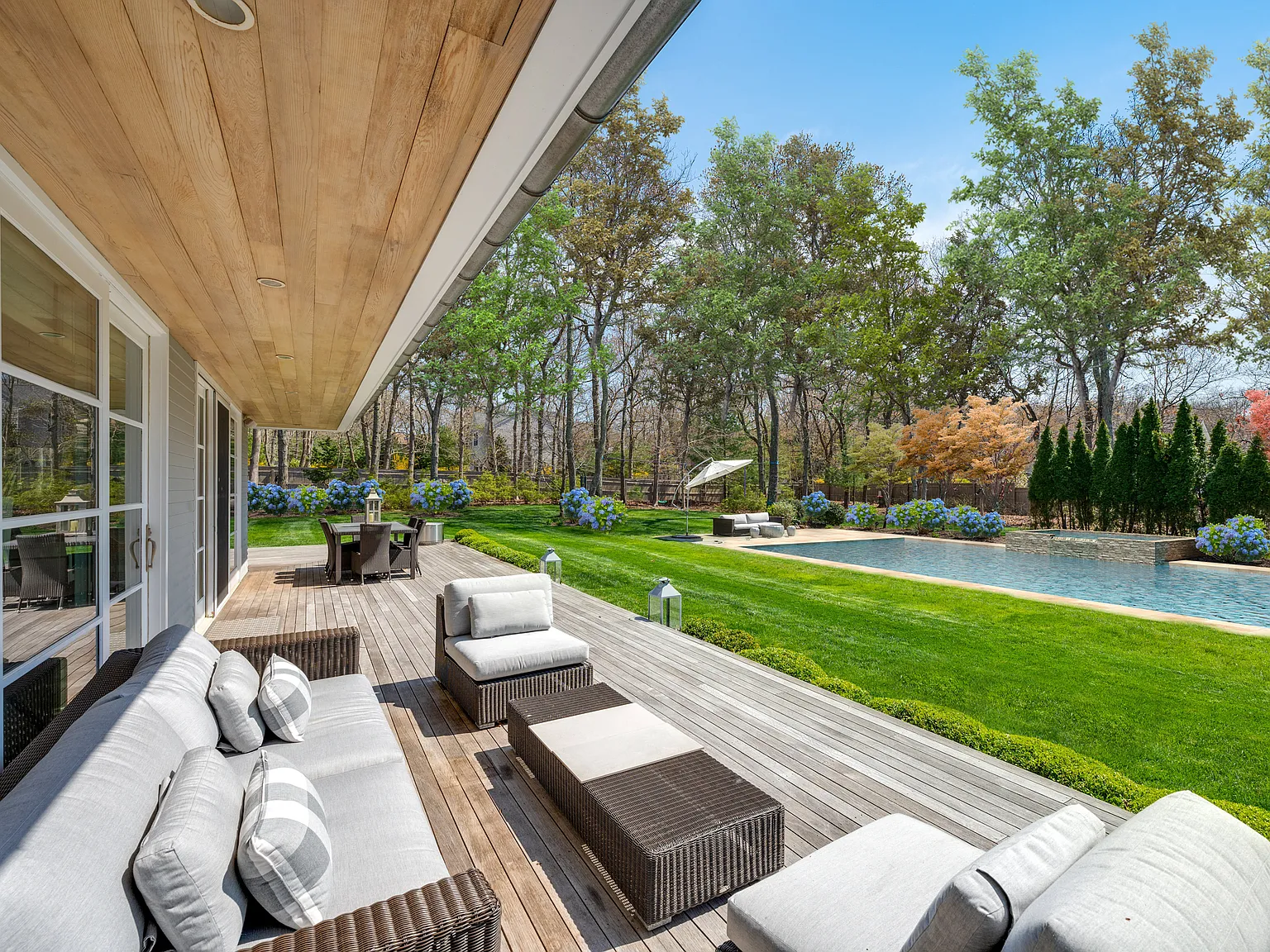 New East Hampton Oasis — Photo 1