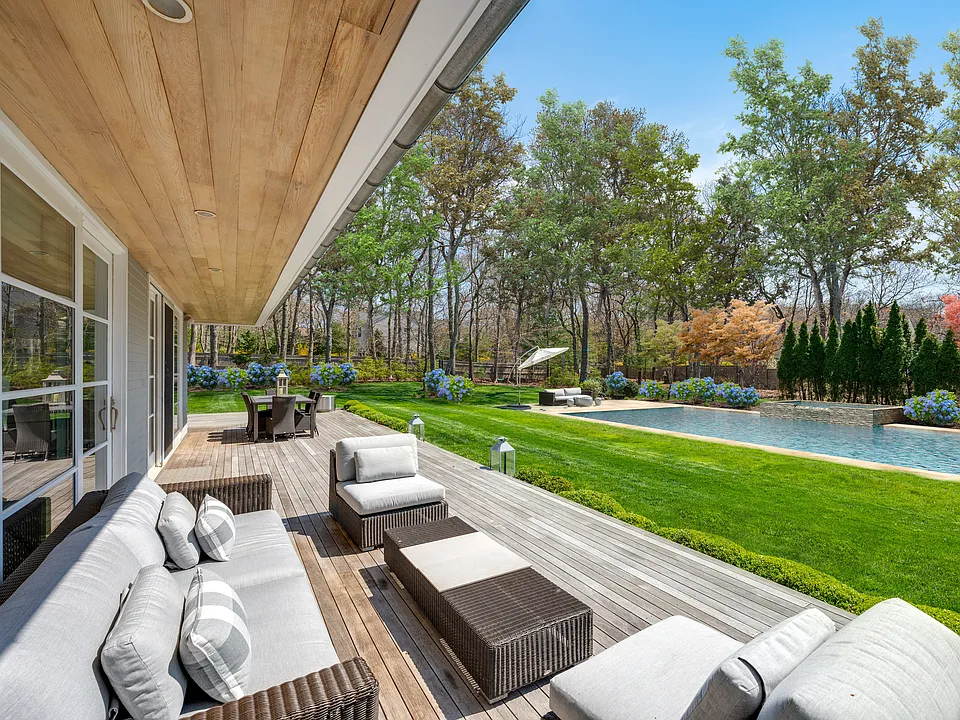 30 Harbor View Dr