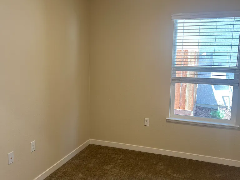 468 Tandoori Way — Photo 4