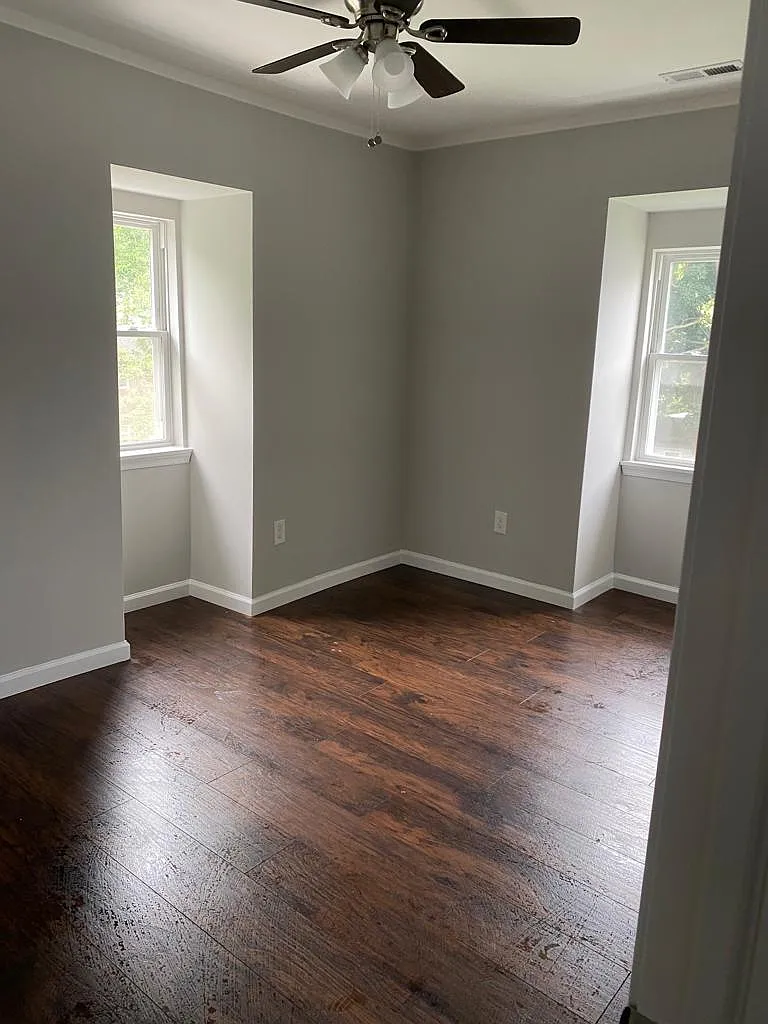 532 Brinton St — Photo 4
