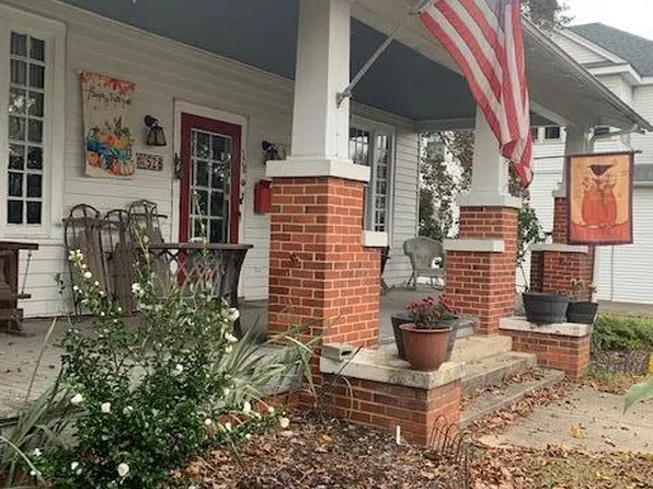528 Peachtree St, Emporia, VA 23847