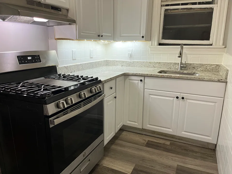 99 Franklin St #6