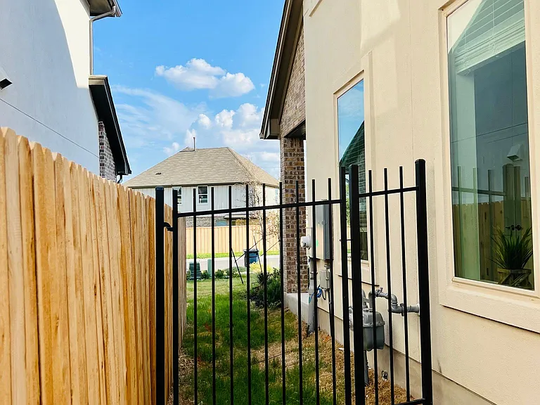 512 Turkey Creek Cv — Photo 16