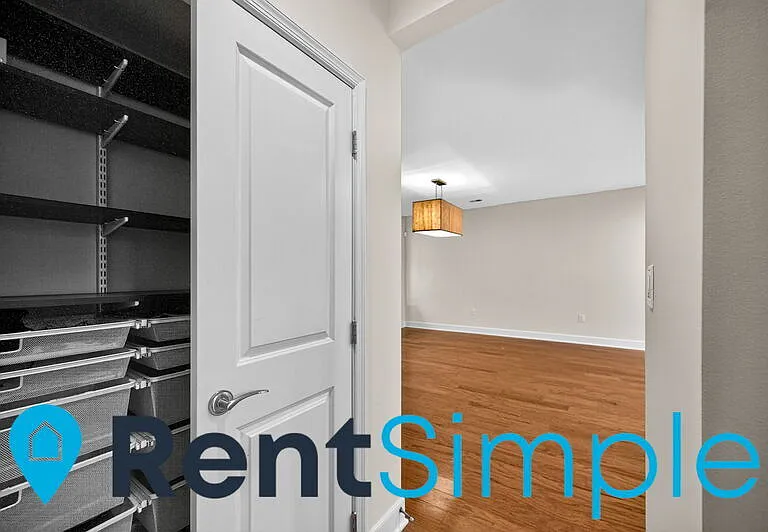 1418 N Rhodes #B110 — Photo 11