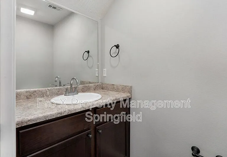 1302 S Lexington Ave #B — Photo 12