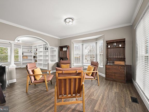 5th image of 1812 Disney Estates Cir