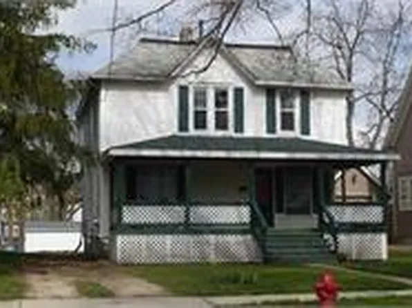 725 S 2nd St, Dekalb, IL 60115