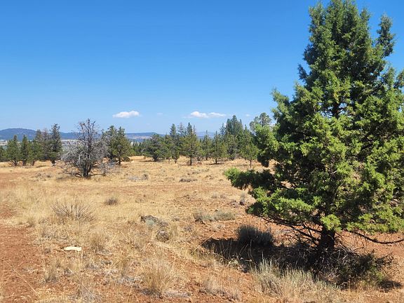 5th image of 15813 Knollcrest Rd