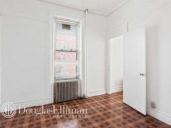 3rd image of 448 Franklin Ave