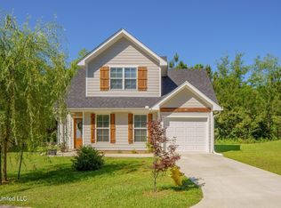 13 High Hills Dr, Hattiesburg, MS 39402