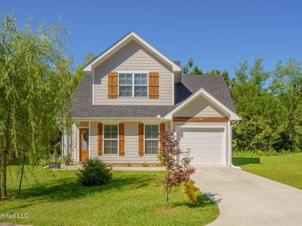13 High Hills Dr, Hattiesburg, MS 39402