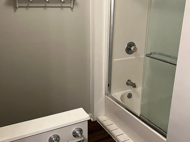 1361 Portland Ave NE #2 — Photo 14