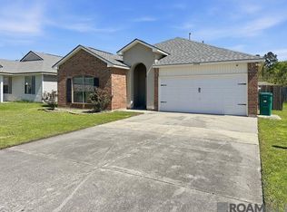 23592 Country Manor Ave, Denham Springs, LA 70726