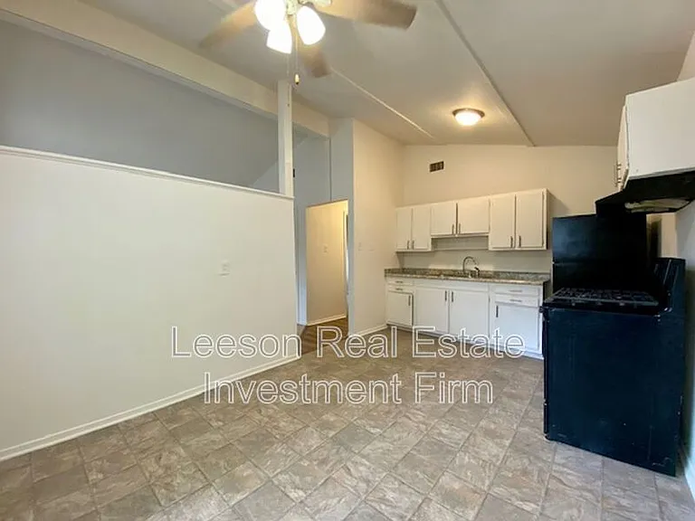 1311 Elsa Jane St — Photo 5
