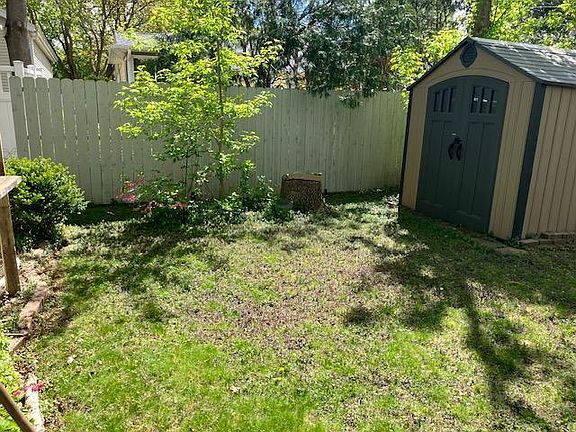 3rd image of 1408 12th Ave NE