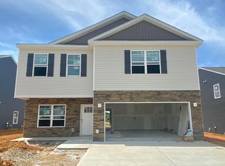 2107 Fox Meadows Cir, Bluff City, TN 37618