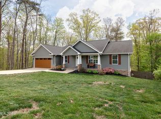 1504 Bird Rd, Lenoir City, TN 37771