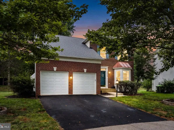18240 Oak Lake Ct, Leesburg, VA 20176
