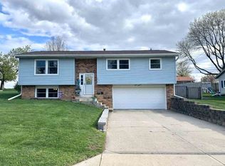 1218 2nd St SE, Oelwein, IA 50662