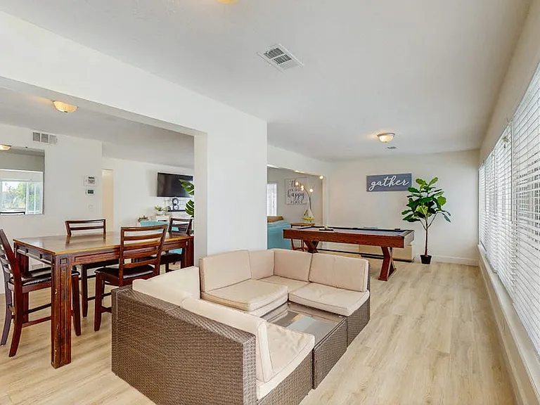 Building's Lounge