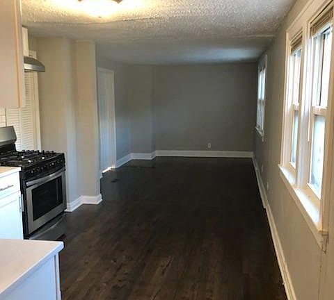 3rd image of 1616 W Wabansia Ave APT 1