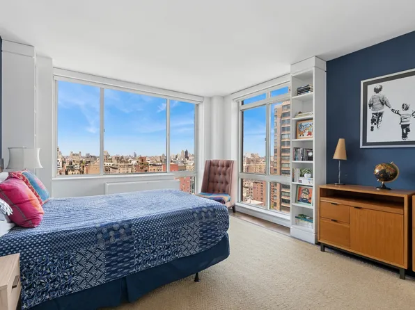 201 East 80th Street image 10 of 16