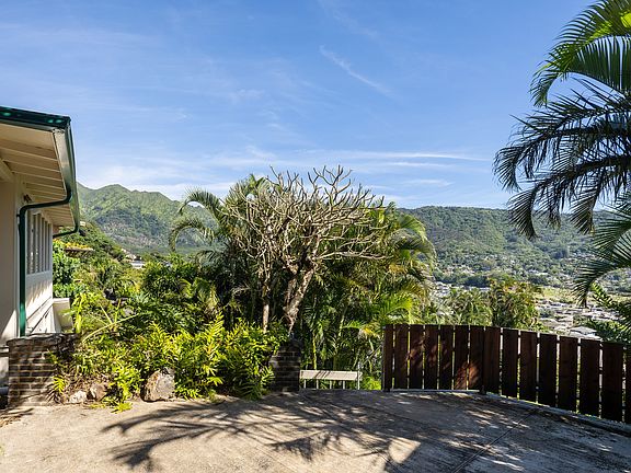 2nd image of 3270 Huelani Dr Unit A