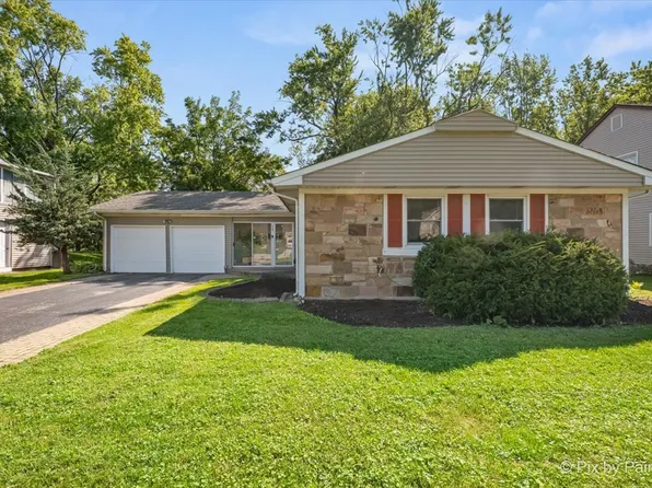 720 Woodhollow Ln, Buffalo Grove, IL 60089