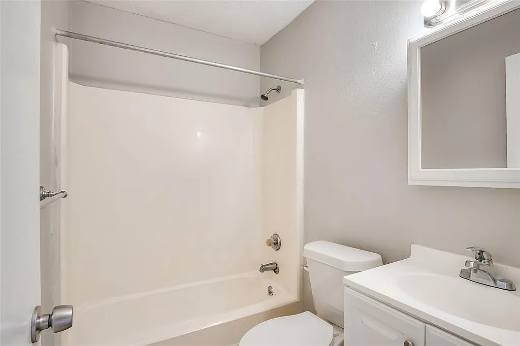 2 bed, 780 sqft, $1,000 — Photo 4