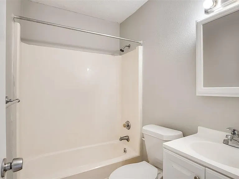 8419 Riverstone Dr #C — Photo 3