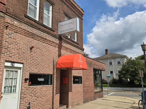 107 Sylvan St, Springfield, MA 01108