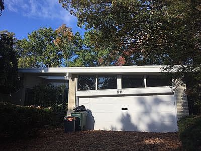 1st image of 211 Crestwood Dr