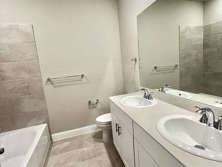 1409 Winters Way — Photo 16