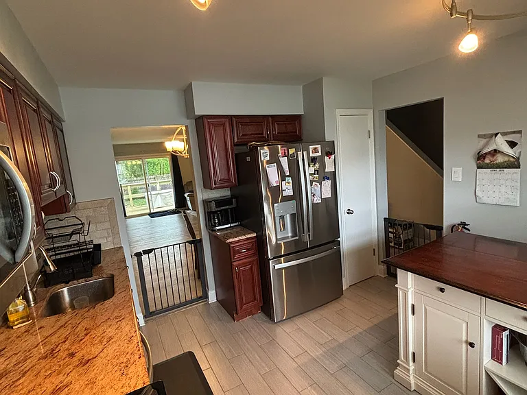233 Lafayette Dr — Photo 11