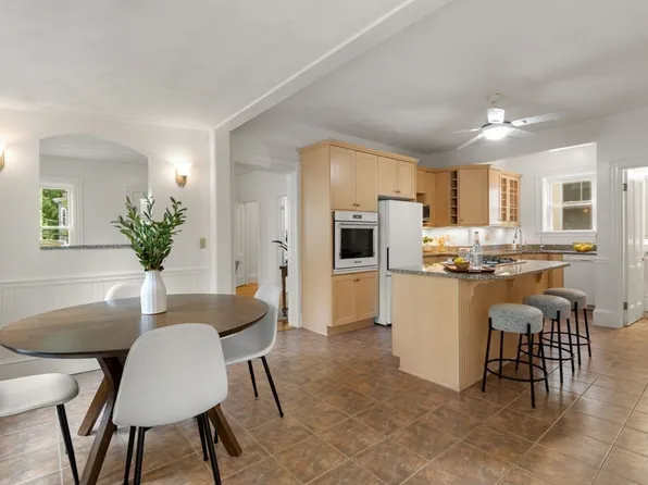 7 Landers St #2, Somerville, MA 02143