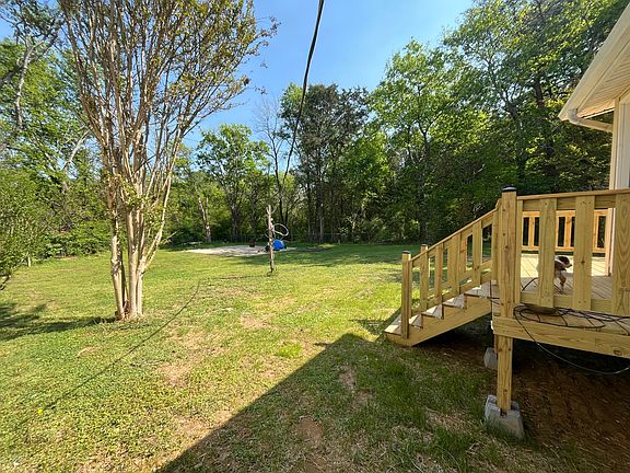 4th image of 86 Rosewood Dr