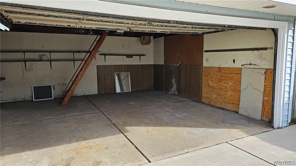 2 bed, 1.5 bath, 1050 sqft, $1,550 — Photo 3