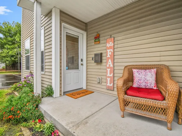 1011 Summit Ave APT 11, Stoughton, WI 53589