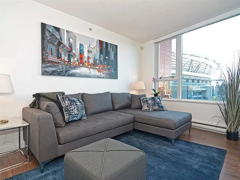 33 Smithe St #801 — Photo 4