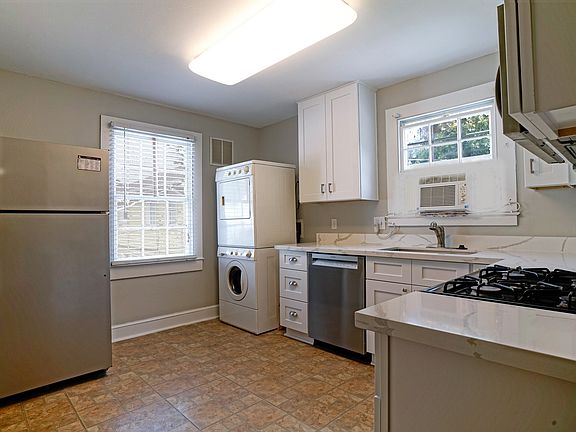 kitchen-please note the W/D stackable unit has been updated in the past six months and the new set looks slightly different